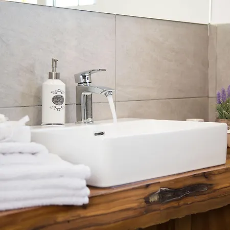Bruma Luxury Villa Mouzákion