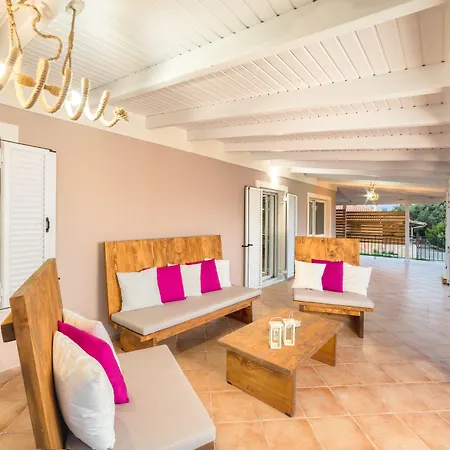 Bruma Luxury Villa
