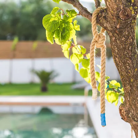 Bruma Luxury Mouzákion