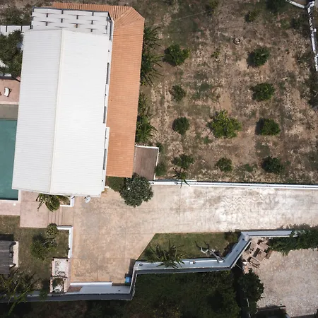 Bruma Luxury Willa Mouzákion